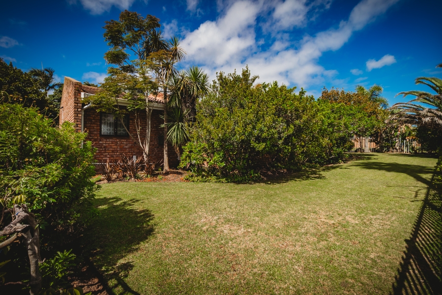 4 Bedroom Property for Sale in Loerie Park Western Cape